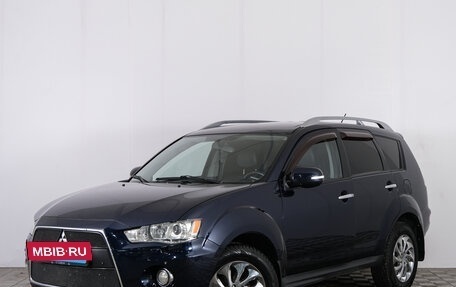 Mitsubishi Outlander III рестайлинг 3, 2010 год, 1 299 000 рублей, 2 фотография