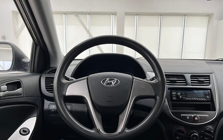 Hyundai Solaris II рестайлинг, 2015 год, 1 015 000 рублей, 12 фотография