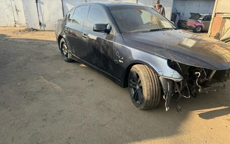 BMW 5 серия, 2004 год, 650 000 рублей, 2 фотография