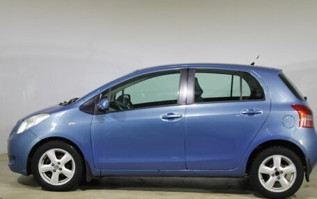 Toyota Yaris III рестайлинг, 2007 год, 680 000 рублей, 8 фотография