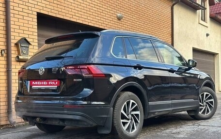 Volkswagen Tiguan II, 2018 год, 2 500 000 рублей, 10 фотография