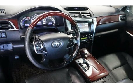 Toyota Camry, 2011 год, 1 150 000 рублей, 6 фотография