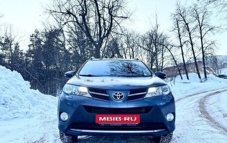 Toyota RAV4, 2013 год, 1 827 000 рублей, 2 фотография