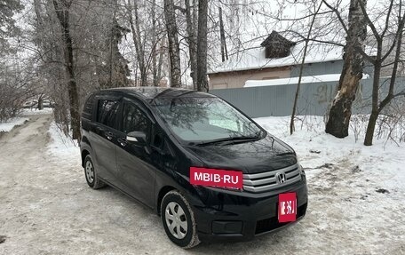 Honda Freed I, 2012 год, 1 300 000 рублей, 3 фотография