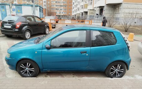 Fiat Punto III Punto Evo рестайлинг, 2000 год, 170 000 рублей, 2 фотография