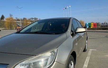 Opel Astra J, 2012 год, 870 000 рублей, 2 фотография