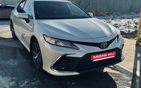 Toyota Camry, 2021 год, 4 000 000 рублей, 2 фотография