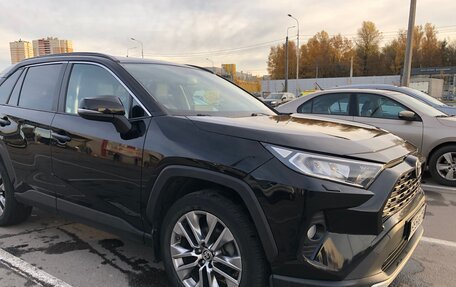 Toyota RAV4, 2021 год, 1 000 000 рублей, 18 фотография