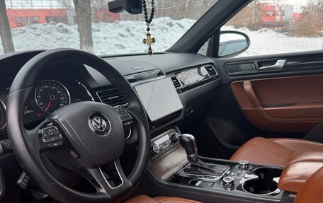 Volkswagen Touareg III, 2013 год, 2 830 000 рублей, 5 фотография