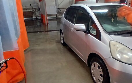 Honda Fit III, 2009 год, 715 000 рублей, 10 фотография