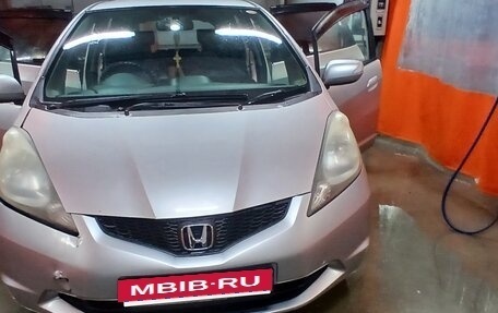 Honda Fit III, 2009 год, 715 000 рублей, 20 фотография