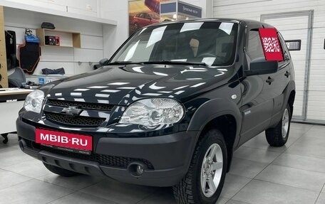 Chevrolet Niva I рестайлинг, 2013 год, 749 900 рублей, 3 фотография