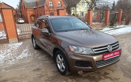 Volkswagen Touareg III, 2012 год, 1 800 000 рублей, 2 фотография