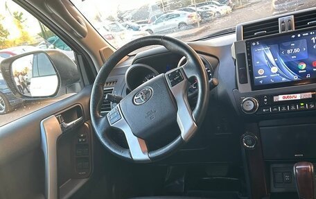 Toyota Land Cruiser Prado 150 рестайлинг 2, 2015 год, 4 100 000 рублей, 5 фотография