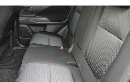 Mitsubishi Outlander III рестайлинг 3, 2016 год, 1 614 000 рублей, 8 фотография