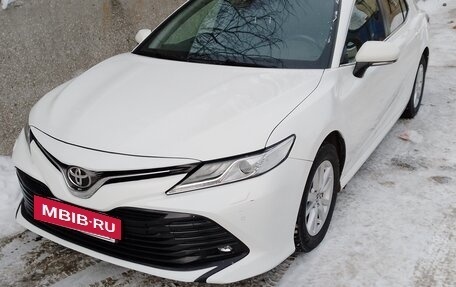 Toyota Camry, 2019 год, 3 100 000 рублей, 12 фотография