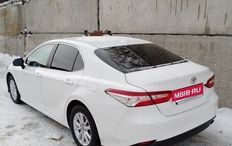 Toyota Camry, 2019 год, 3 100 000 рублей, 6 фотография