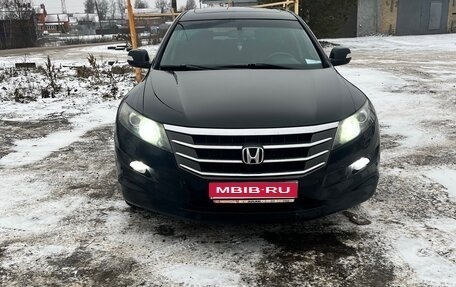 Honda Crosstour I рестайлинг, 2011 год, 1 750 000 рублей, 1 фотография