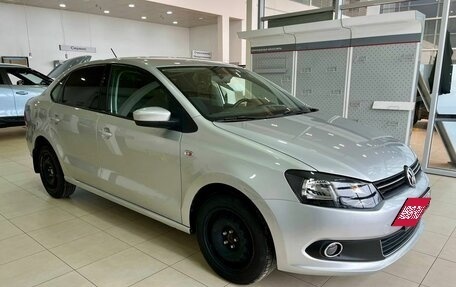 Volkswagen Polo VI (EU Market), 2013 год, 860 000 рублей, 1 фотография