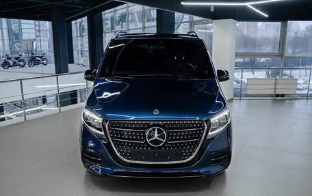 Mercedes-Benz V-Класс, 2024 год, 15 990 000 рублей, 3 фотография