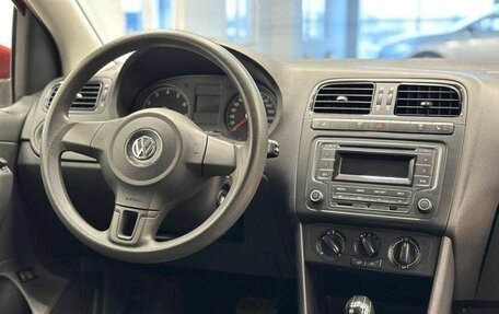 Volkswagen Polo VI (EU Market), 2013 год, 900 000 рублей, 14 фотография