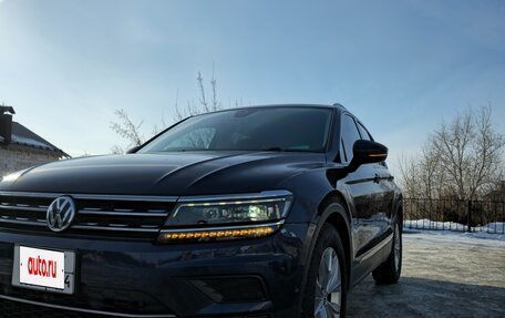 Volkswagen Tiguan II, 2019 год, 2 390 000 рублей, 3 фотография