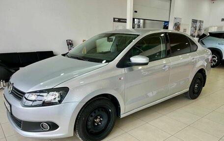 Volkswagen Polo VI (EU Market), 2013 год, 860 000 рублей, 3 фотография