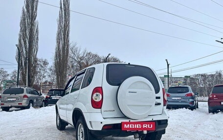 Chevrolet Niva I рестайлинг, 2015 год, 665 000 рублей, 4 фотография