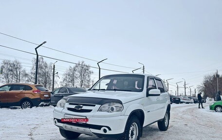 Chevrolet Niva I рестайлинг, 2015 год, 665 000 рублей, 3 фотография