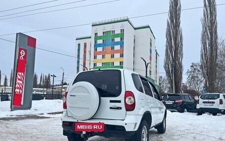 Chevrolet Niva I рестайлинг, 2015 год, 665 000 рублей, 2 фотография