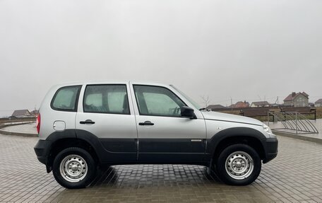 Chevrolet Niva I рестайлинг, 2016 год, 699 000 рублей, 5 фотография