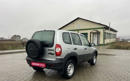 Chevrolet Niva I рестайлинг, 2016 год, 699 000 рублей, 3 фотография