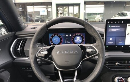 Skoda Kodiaq, 2024 год, 5 995 000 рублей, 10 фотография