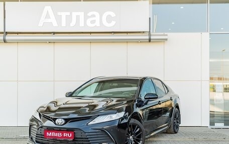 Toyota Camry, 2022 год, 3 990 000 рублей, 1 фотография