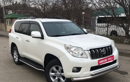 Toyota Land Cruiser Prado 150 рестайлинг 2, 2011 год, 2 700 000 рублей, 2 фотография