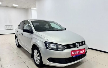 Volkswagen Polo VI (EU Market), 2013 год, 790 000 рублей, 2 фотография