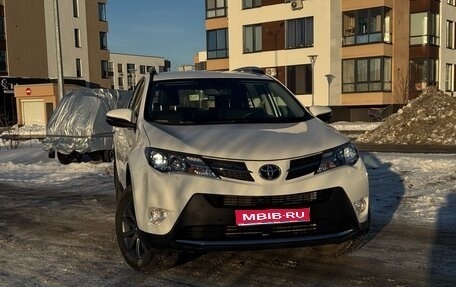 Toyota RAV4, 2015 год, 3 000 000 рублей, 1 фотография