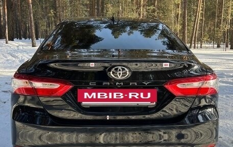 Toyota Camry, 2018 год, 2 950 000 рублей, 11 фотография