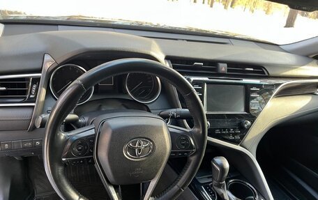 Toyota Camry, 2018 год, 2 950 000 рублей, 20 фотография