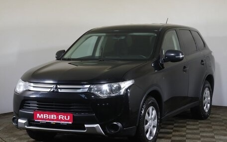 Mitsubishi Outlander III рестайлинг 3, 2014 год, 1 599 000 рублей, 1 фотография