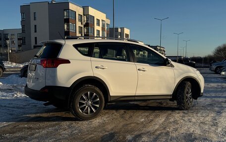 Toyota RAV4, 2015 год, 3 000 000 рублей, 8 фотография