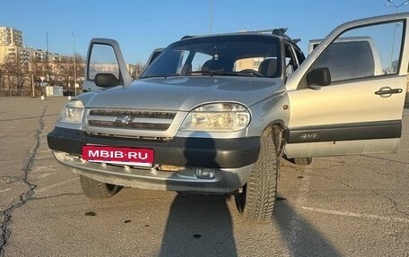 Chevrolet Niva I рестайлинг, 2004 год, 370 000 рублей, 2 фотография