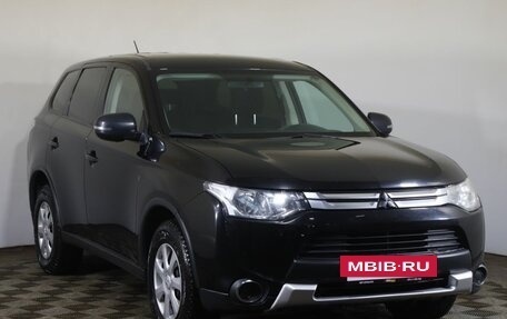 Mitsubishi Outlander III рестайлинг 3, 2014 год, 1 599 000 рублей, 3 фотография