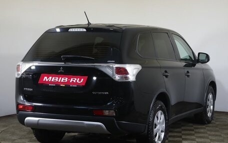 Mitsubishi Outlander III рестайлинг 3, 2014 год, 1 599 000 рублей, 5 фотография