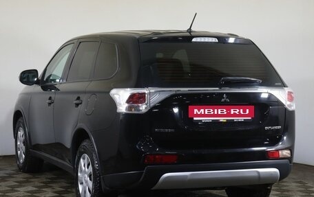 Mitsubishi Outlander III рестайлинг 3, 2014 год, 1 599 000 рублей, 7 фотография