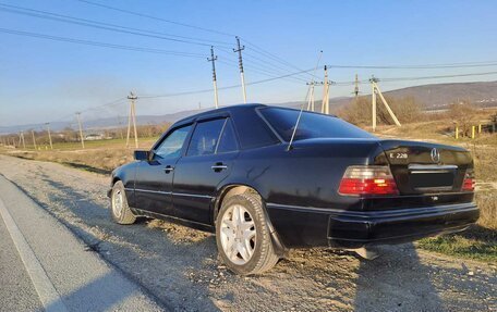 Mercedes-Benz E-Класс, 1994 год, 530 000 рублей, 7 фотография