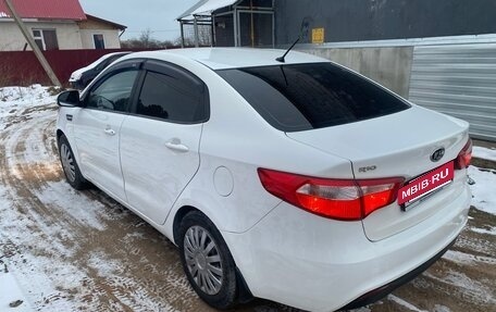 KIA Rio III рестайлинг, 2011 год, 870 000 рублей, 2 фотография