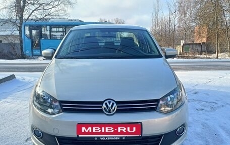 Volkswagen Polo VI (EU Market), 2013 год, 1 290 000 рублей, 2 фотография