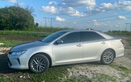 Toyota Camry, 2016 год, 1 870 000 рублей, 6 фотография