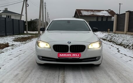 BMW 5 серия, 2011 год, 1 950 000 рублей, 17 фотография